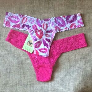 BNWT (2) Hanky Panky Low Rise Thongs